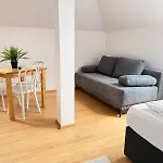 Hirschenhof Apartments Aparthotel 3*