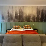 Aparthotel Hirschenhof Apartments 3*