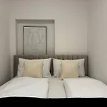 Aparthotel Hirschenhof Apartments 3*
