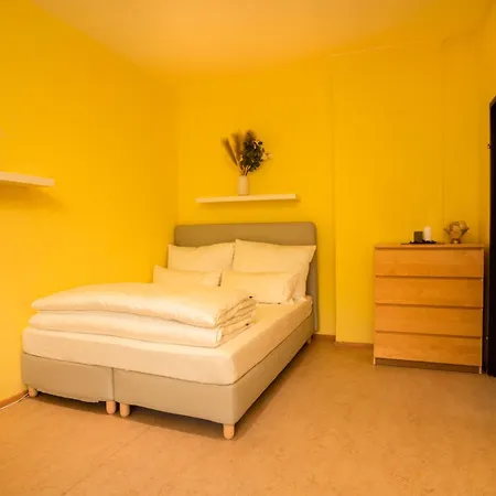 Hirschenhof Hotel apartamentowy 3*