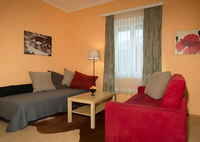 Hirschenhof 3* سبيتال آم سيميرينغ