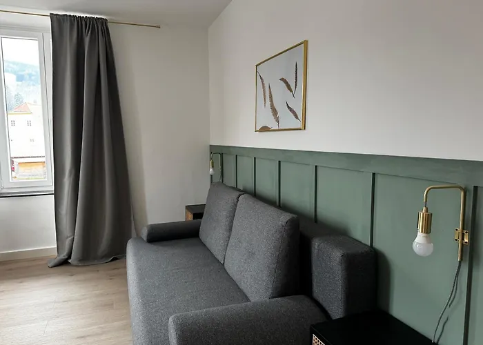 Hirschenhof Hotel apartamentowy 3*