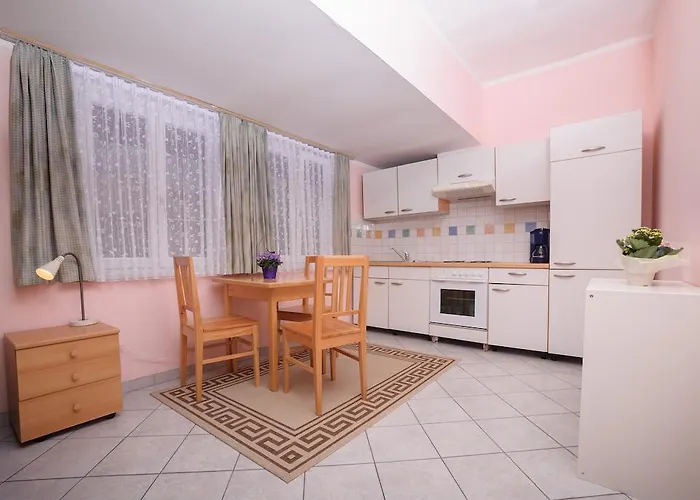 Hirschenhof سبيتال آم سيميرينغ